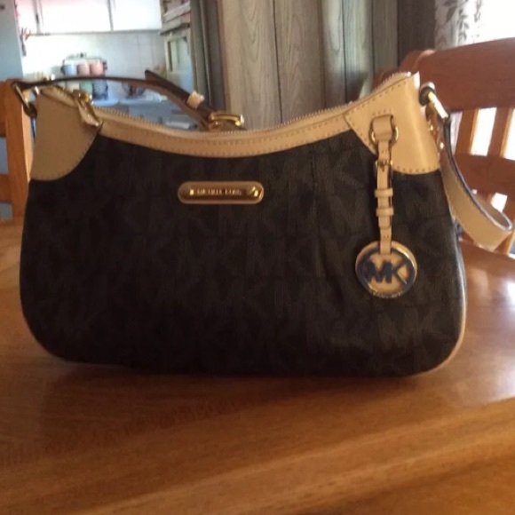 Michael Kors handbag - Picture 1 of 2